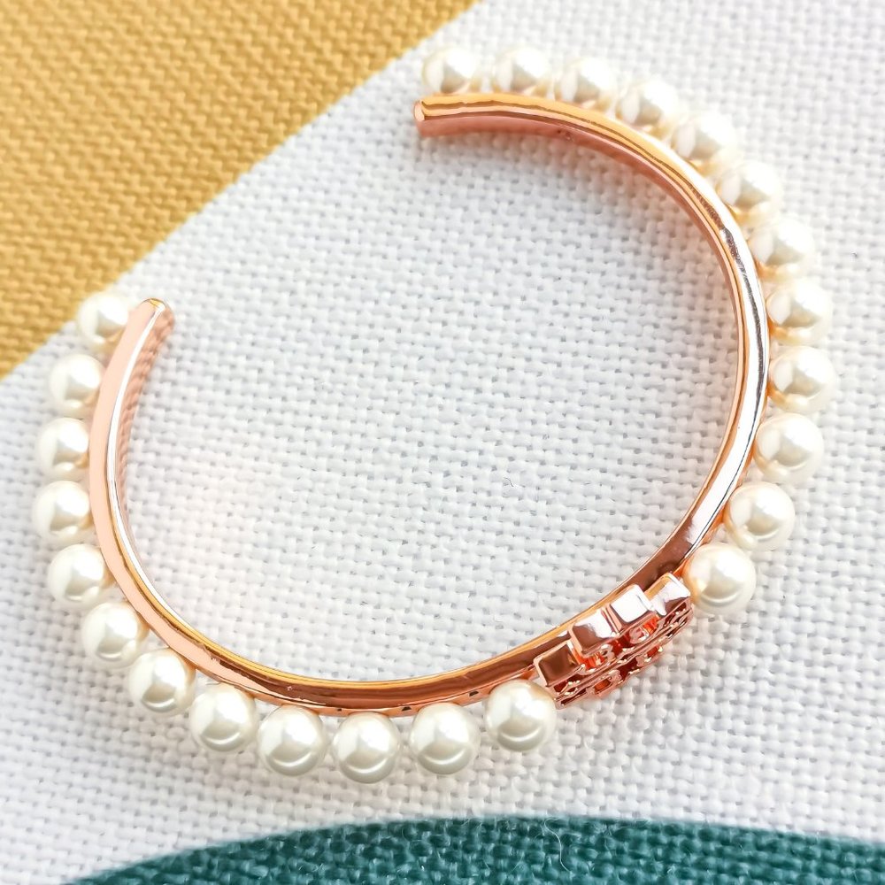 ❤️❤️ New Tory Burch Rose Gold Pearl Logo Embellished Cuff Bangle - Picture 2 of 3